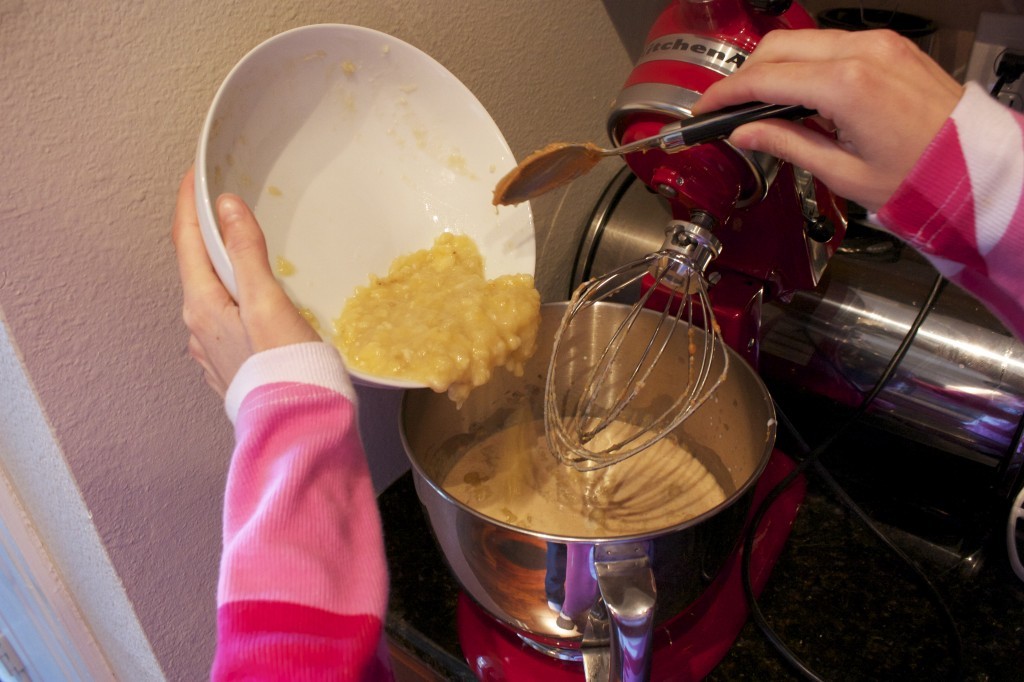 A Step-by-Step Guide To Making Homemade Banana Ice Cream Using An Ice ...